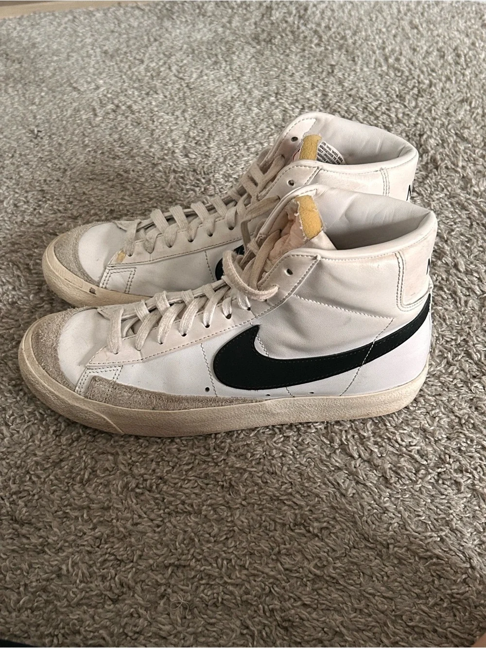nike women’s blazer mid 77 high top sneakers